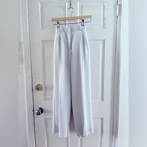 Aritzia Effortless Pant in Frozen Grey Crepette, Wilfred, Size 2